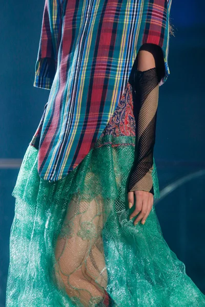 Look 2